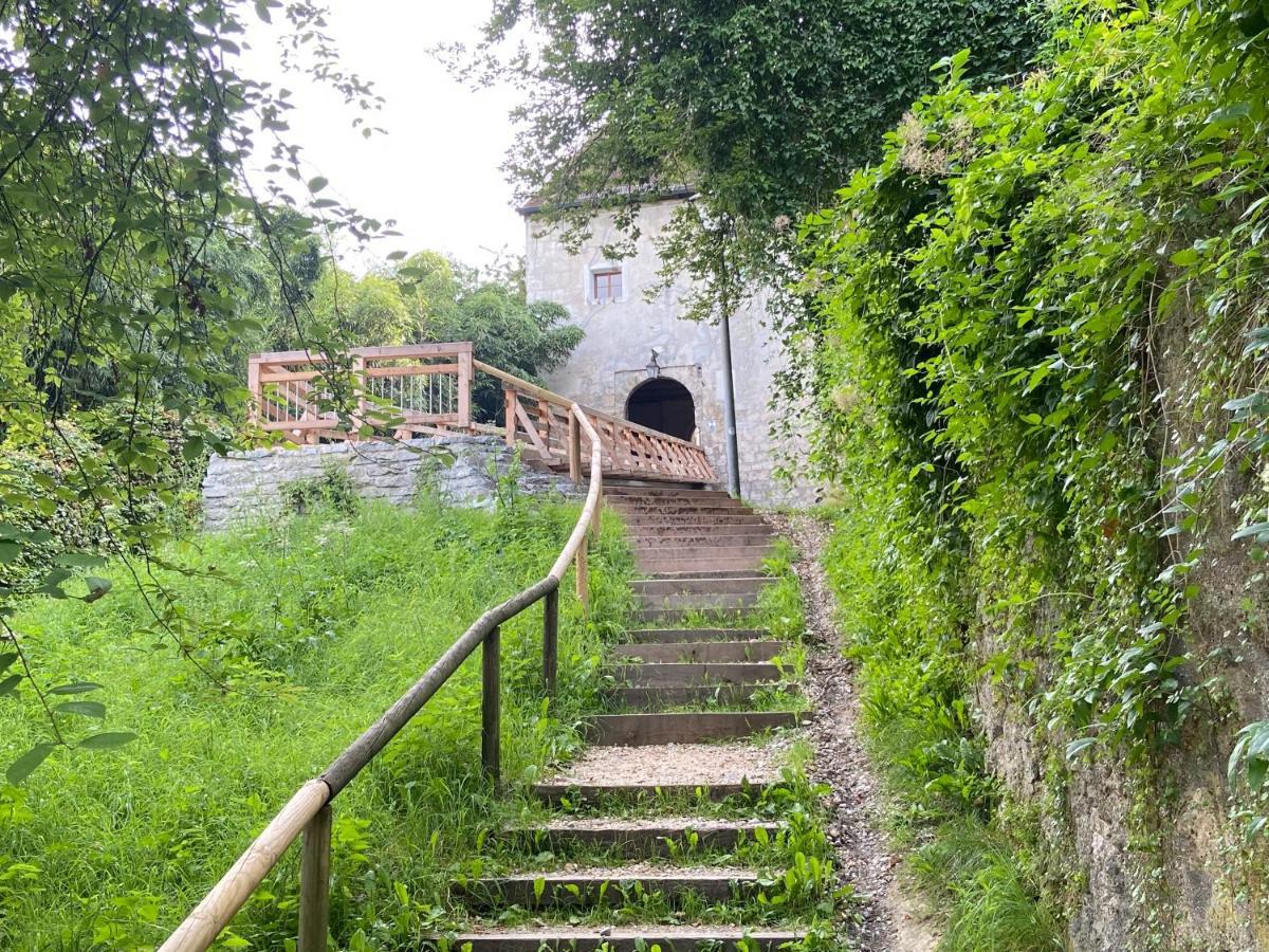 Seepension Ostertach - Am Leitgeringer See Tittmoning المظهر الخارجي الصورة