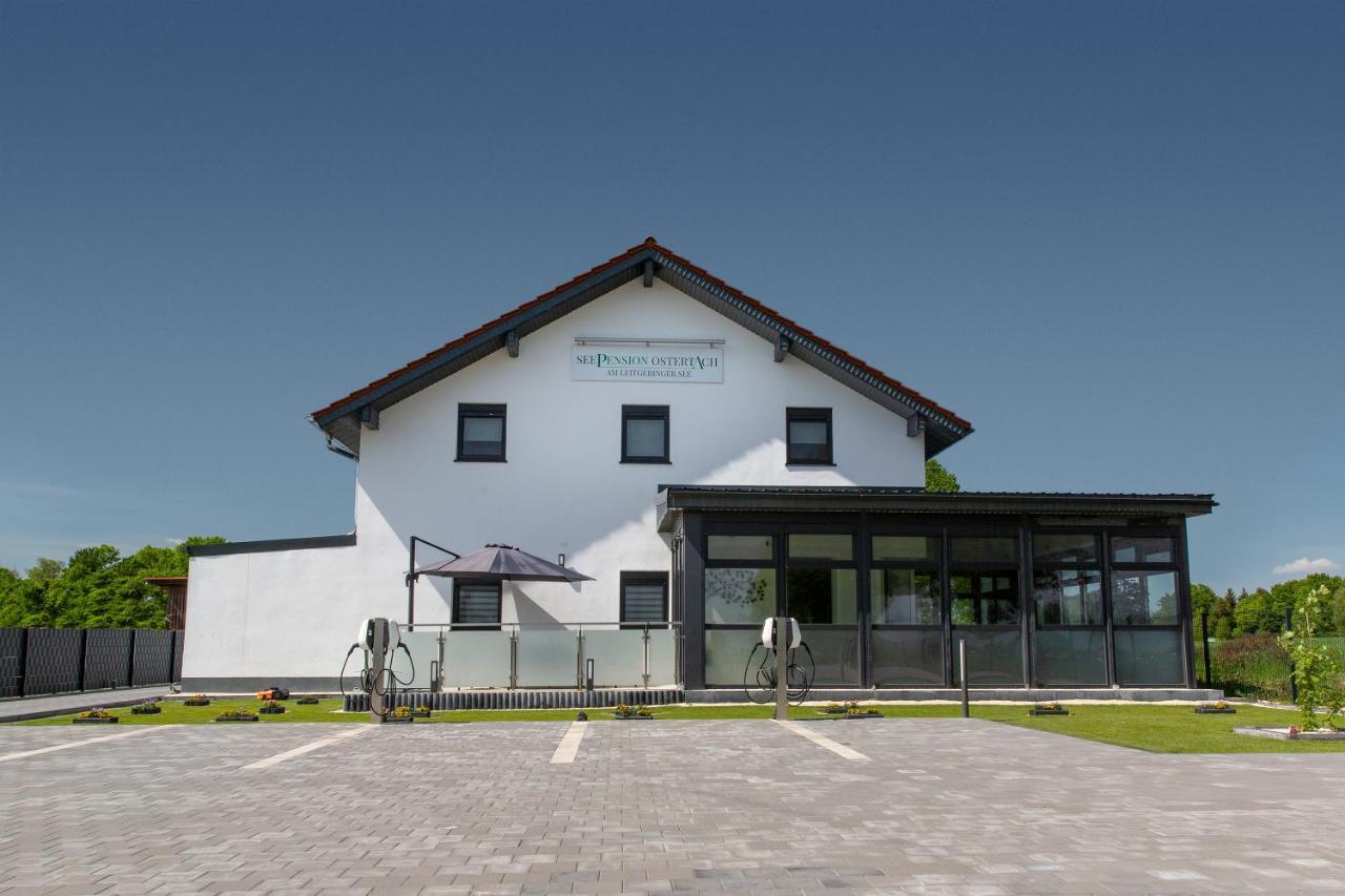 Seepension Ostertach - Am Leitgeringer See Tittmoning المظهر الخارجي الصورة